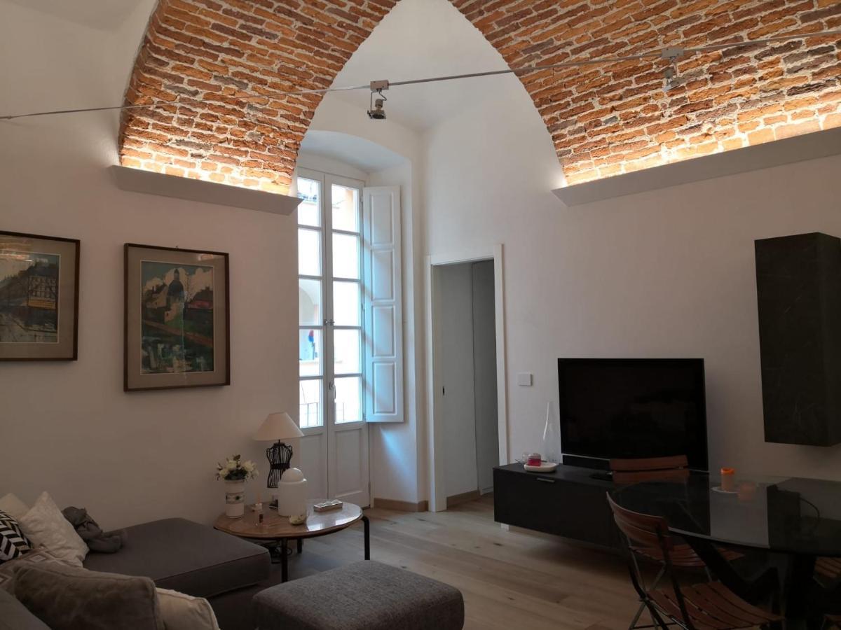 Апартаменты Casa Del Conte Massimiliano Roero Кунео Экстерьер фото