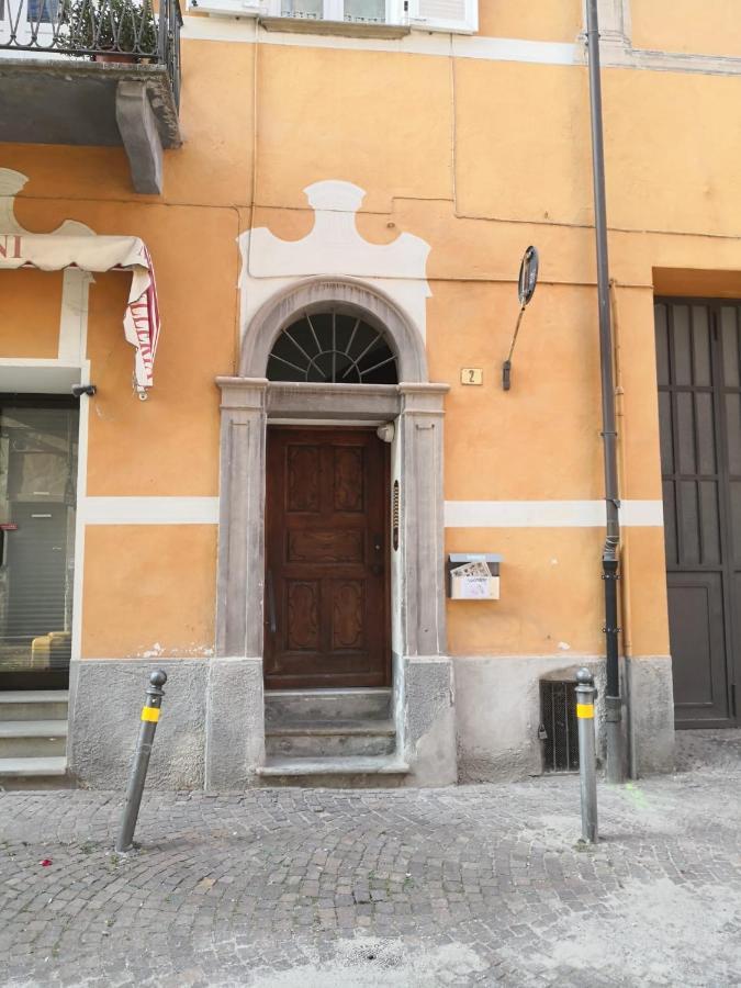 Апартаменты Casa Del Conte Massimiliano Roero Кунео Экстерьер фото